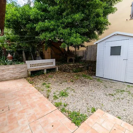 Le Ginestre Di Campo 마리나디캄포