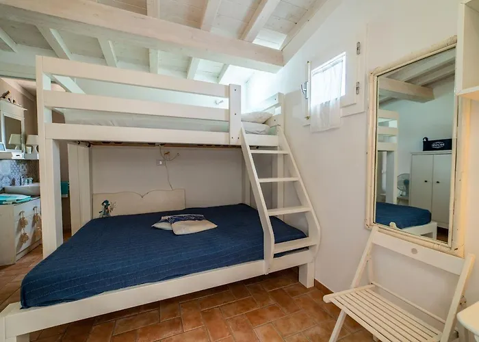 Le Ginestre Di Campo 마리나디캄포